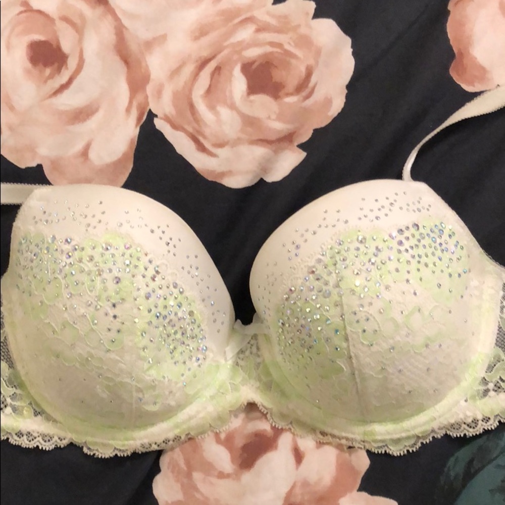 Victoria secret bra